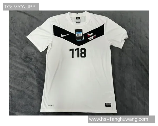 Nike足球当家球星领衔新赛季战术革新与品牌合作亮点分析